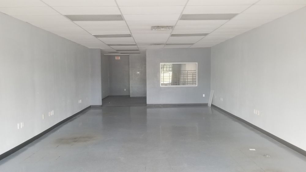 College Square Shopping Center : 256 E Broadway Blvd, Jefferson City, TN 37760